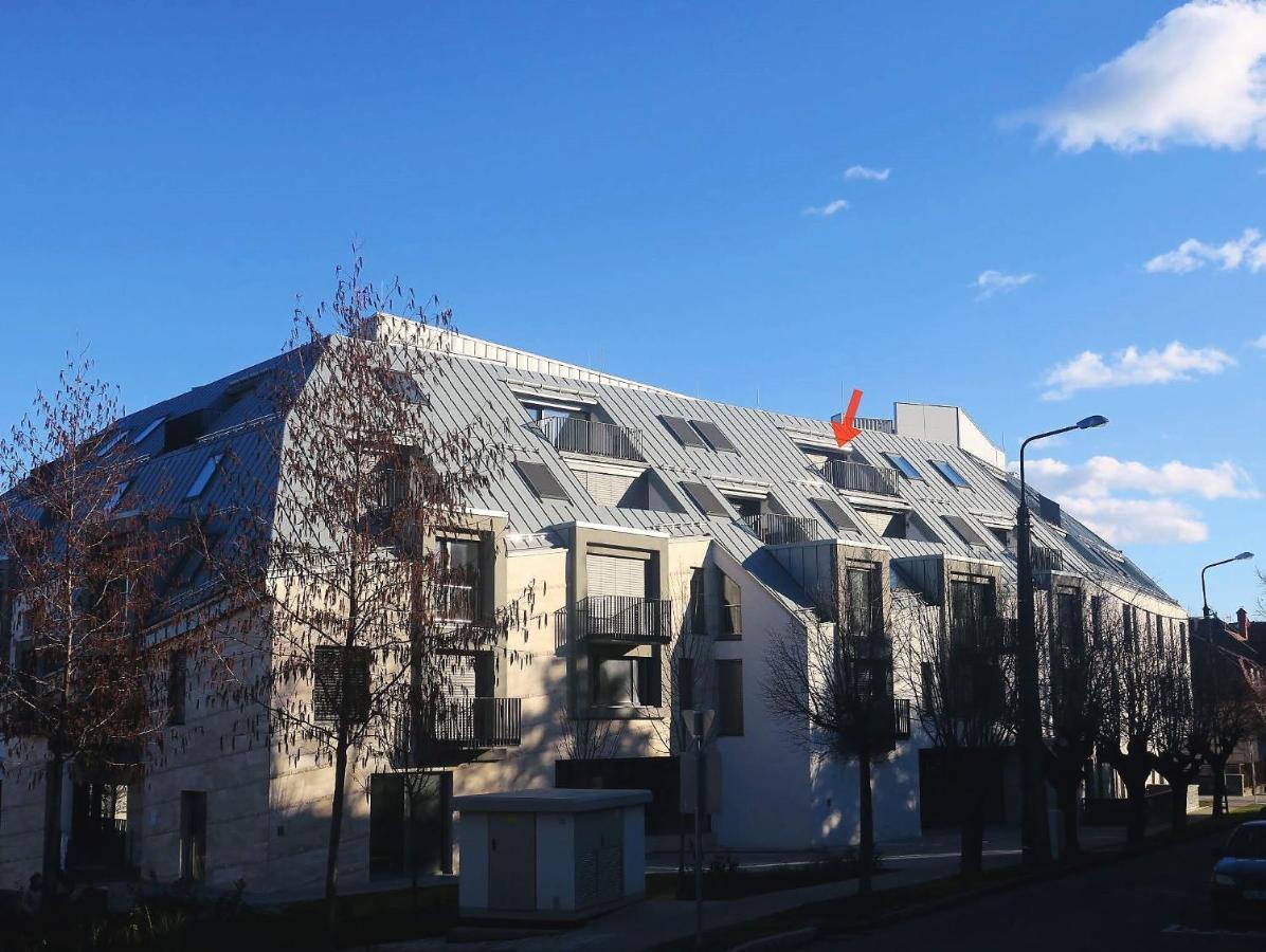 Atrium Apartman Heviz Mit Panoramaterrasse Und Tiefgarage エクステリア 写真