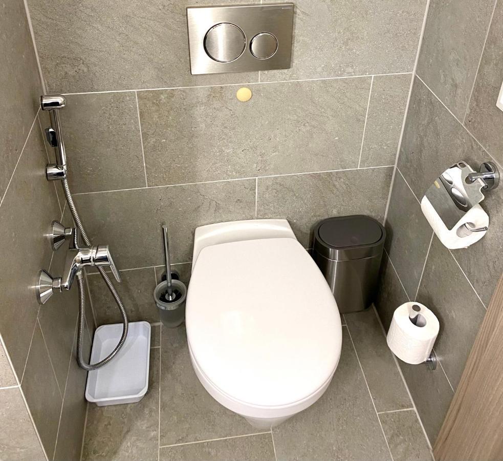 Atrium Apartman Heviz Mit Panoramaterrasse Und Tiefgarage エクステリア 写真