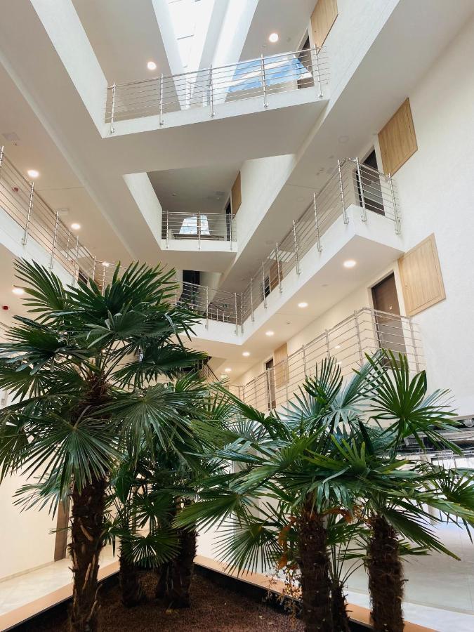 Atrium Apartman Heviz Mit Panoramaterrasse Und Tiefgarage エクステリア 写真