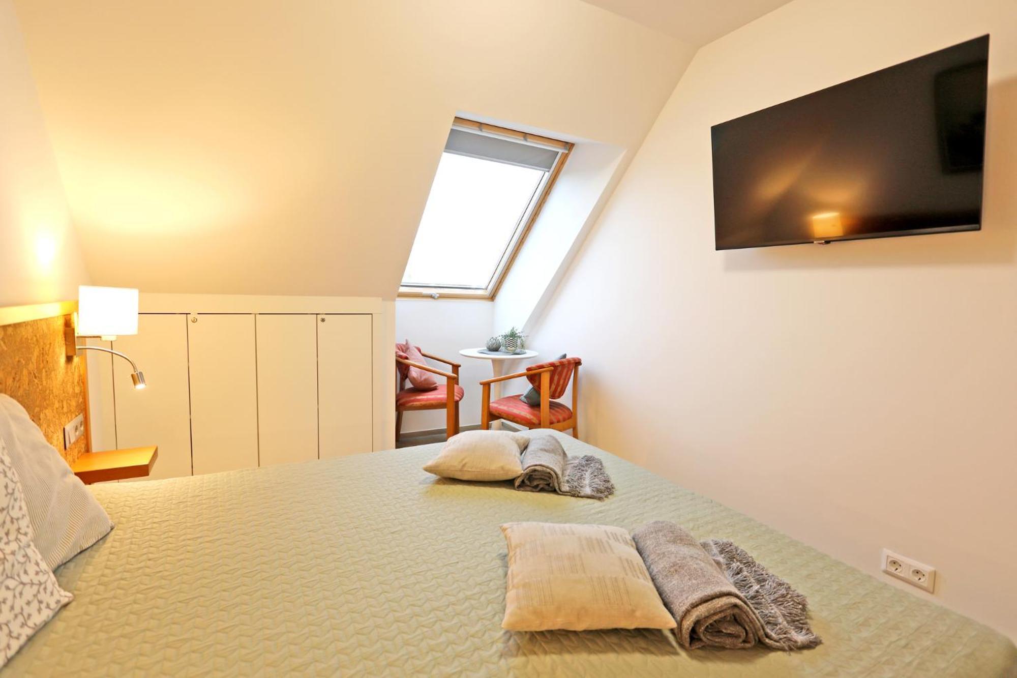 Atrium Apartman Heviz Mit Panoramaterrasse Und Tiefgarage エクステリア 写真